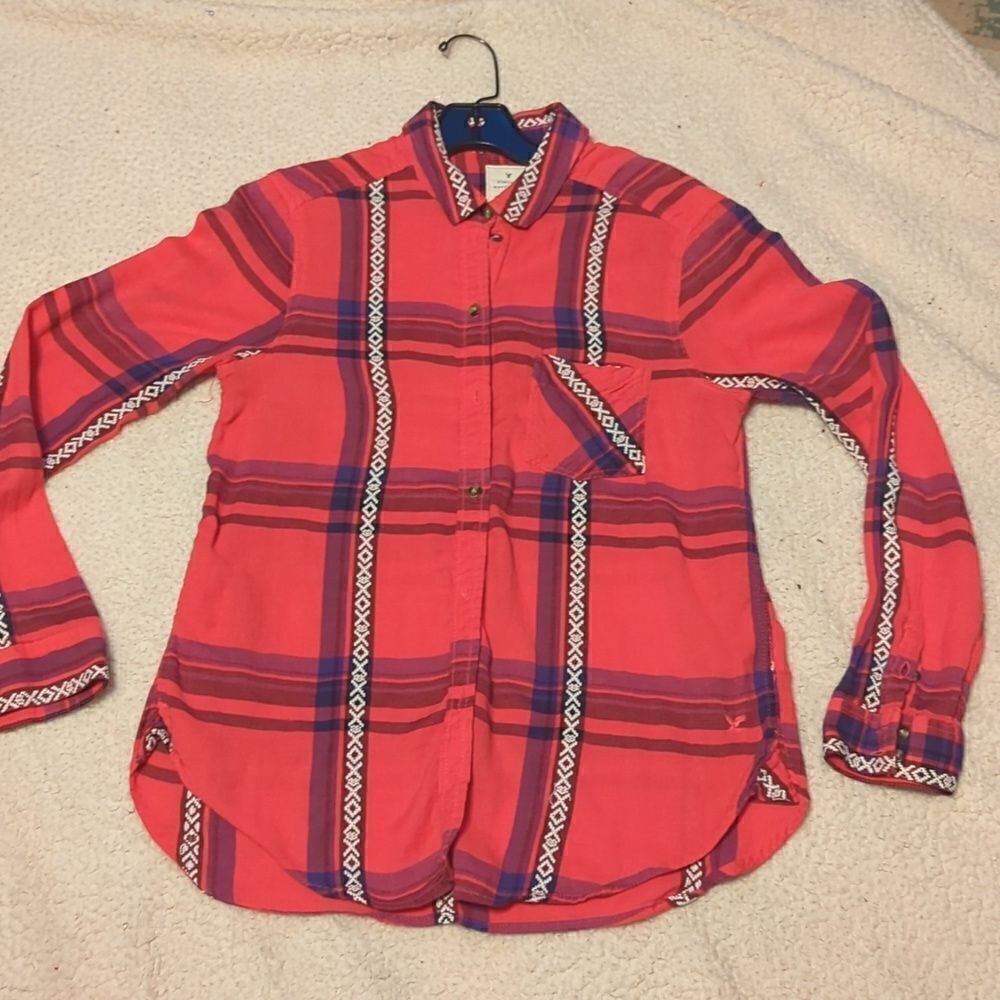 American Eagle Womens M Vintage Boyfriend Red Plaid Long Sleeve Flannel Shirt‎